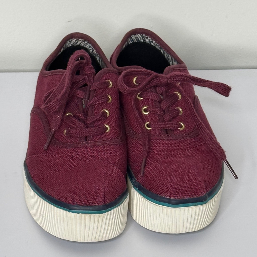 Toms Cordones Boardwalk Womens Red Canvas Lace Up Lifestyle Sneakers Size 6